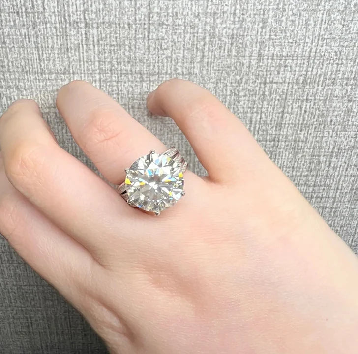 10 CT Moissanite Ring