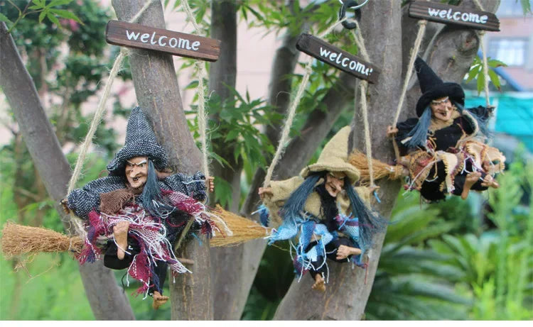 Halloween Swinging Witch Welcome Sign