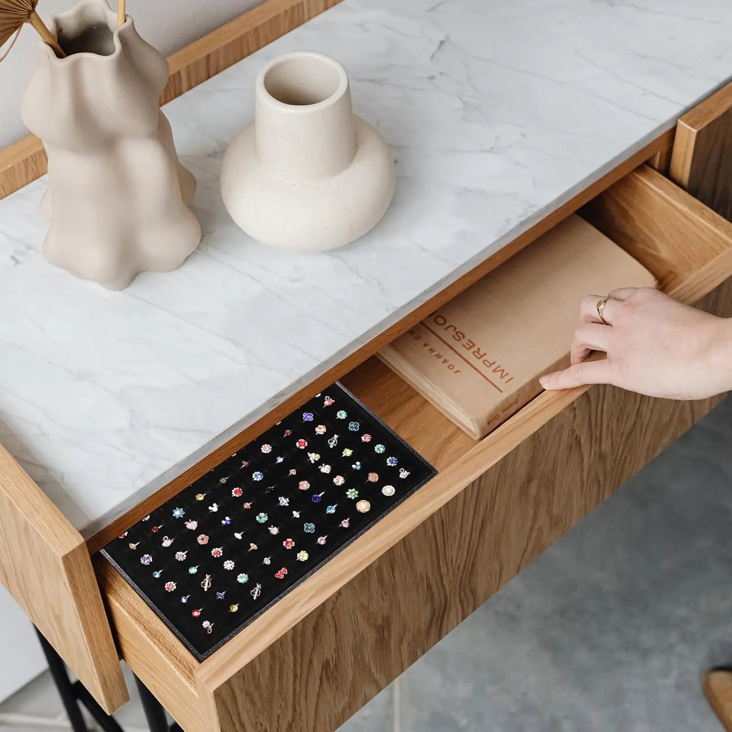 100-Slot Jewelry Display Box with Transparent Cover