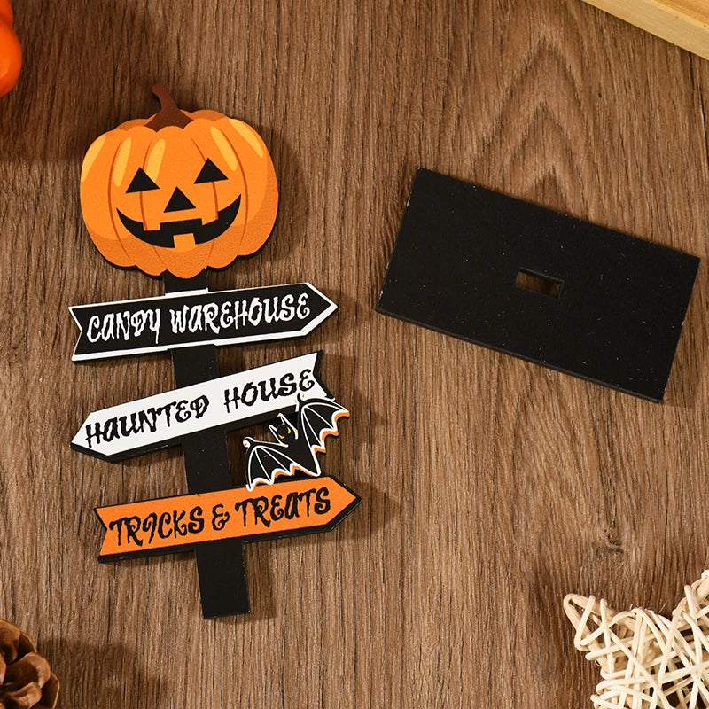 Halloween Wooden Signpost Decoration