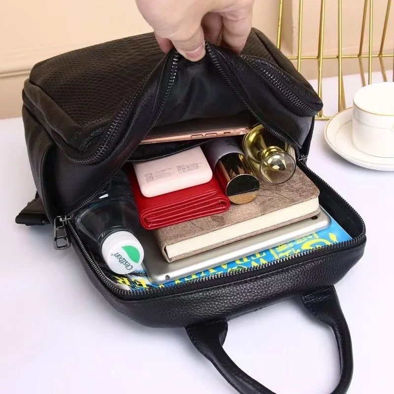 Simple Women’s Backpack – Travel & Commuting