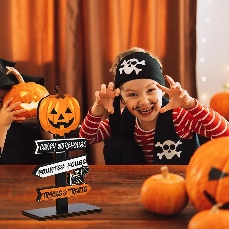 Halloween Wooden Signpost Decoration